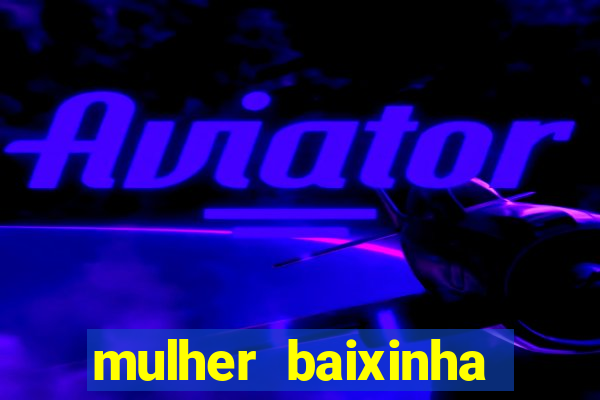 mulher baixinha transando com homens altos